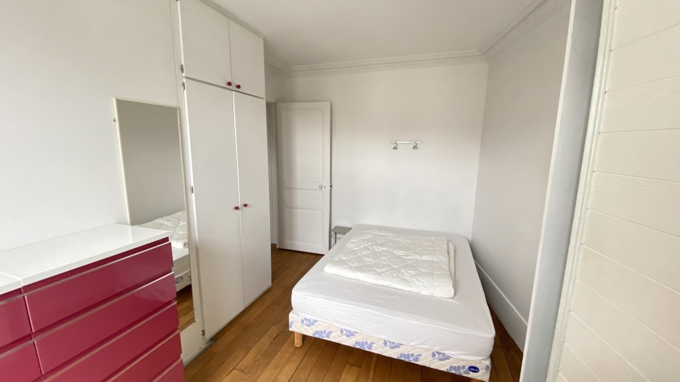 Location Appartement à Paris Buttes-Chaumont 19e arrondissement 3 pièces