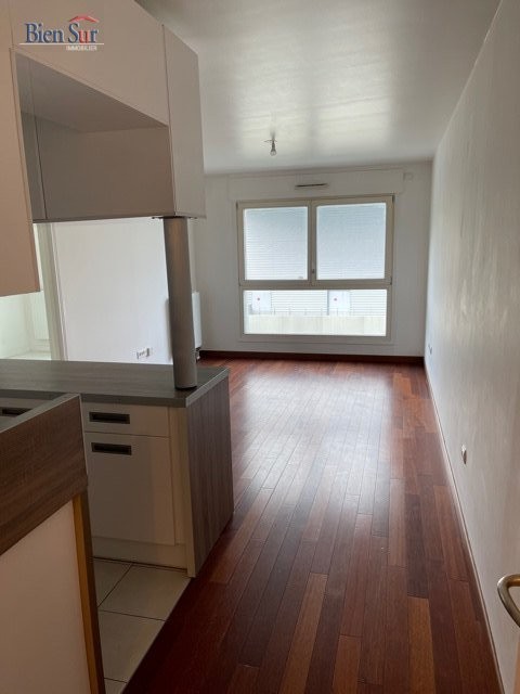 Location Appartement à Paris Buttes-Chaumont 19e arrondissement 2 pièces