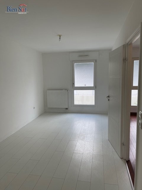 Location Appartement à Paris Buttes-Chaumont 19e arrondissement 2 pièces