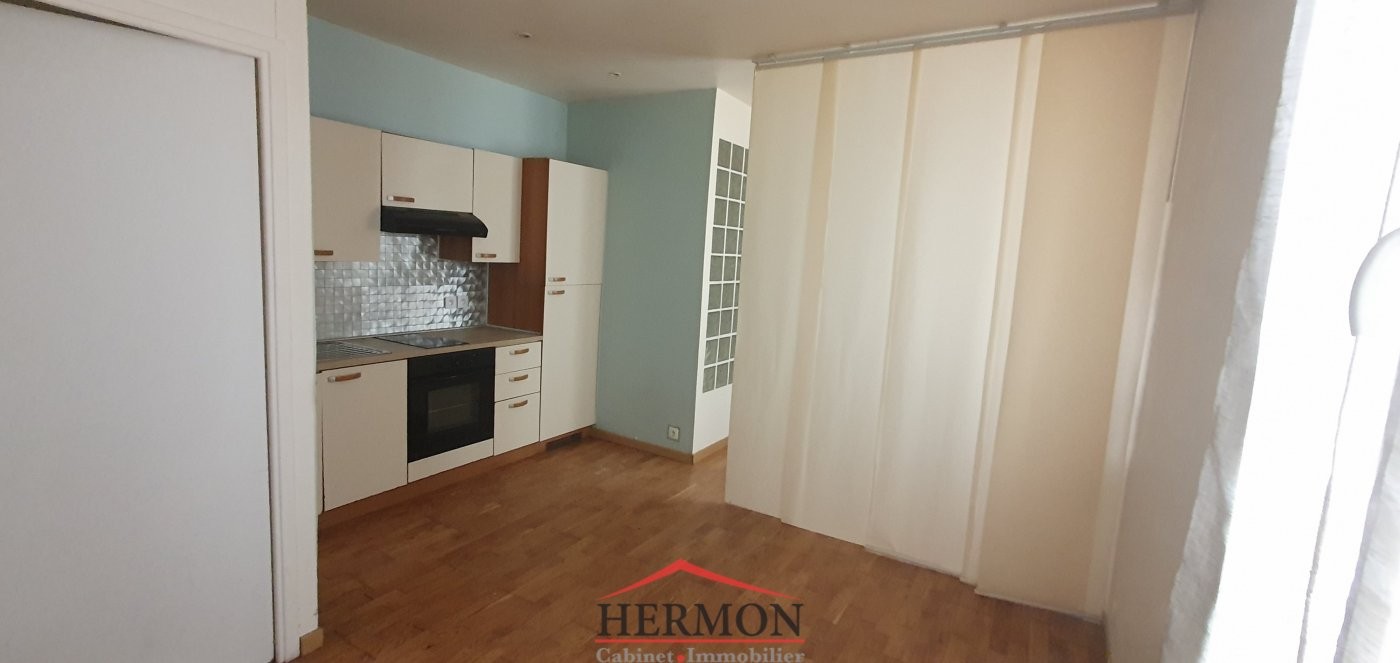 Vente Appartement à Paris Butte-Montmartre 18e arrondissement 1 pièce