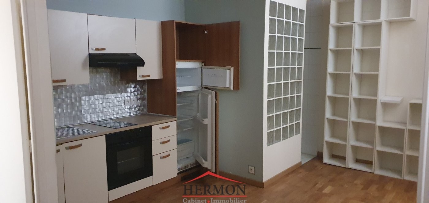 Vente Appartement à Paris Butte-Montmartre 18e arrondissement 1 pièce