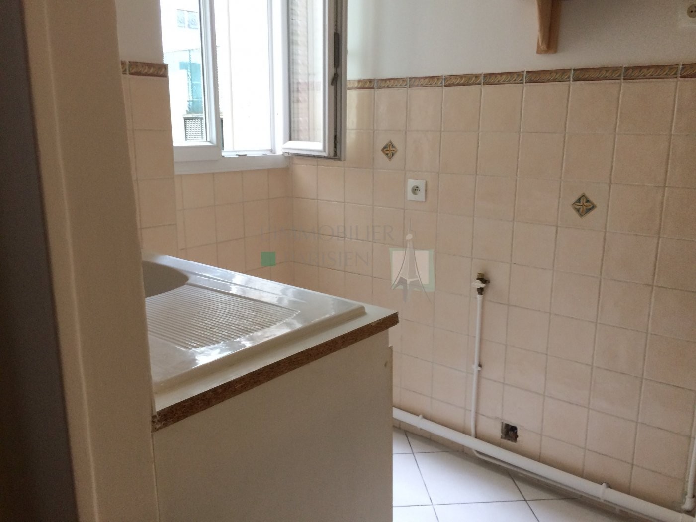 Location Appartement à Paris Butte-Montmartre 18e arrondissement 3 pièces