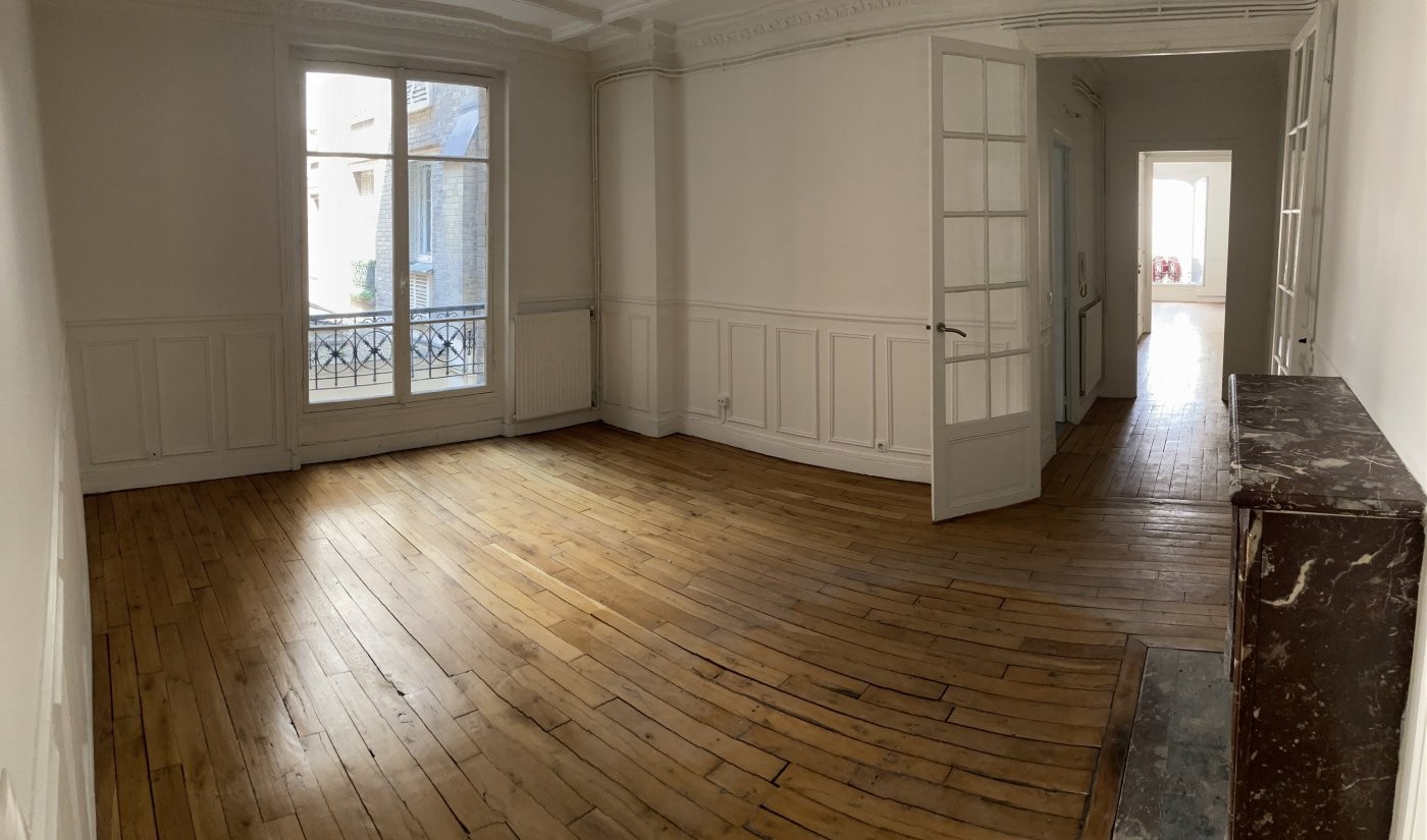 Vente Appartement à Paris Buttes-Chaumont 19e arrondissement 4 pièces