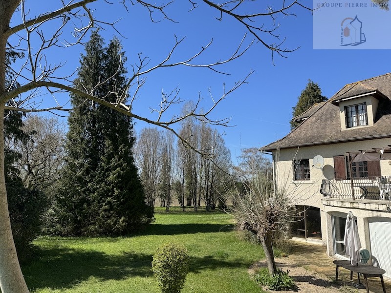 Vente Maison à Saint-Aulaye-Puymangou 9 pièces