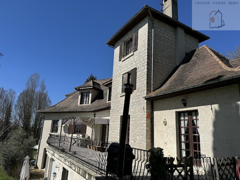 Vente Maison à Saint-Aulaye-Puymangou 9 pièces