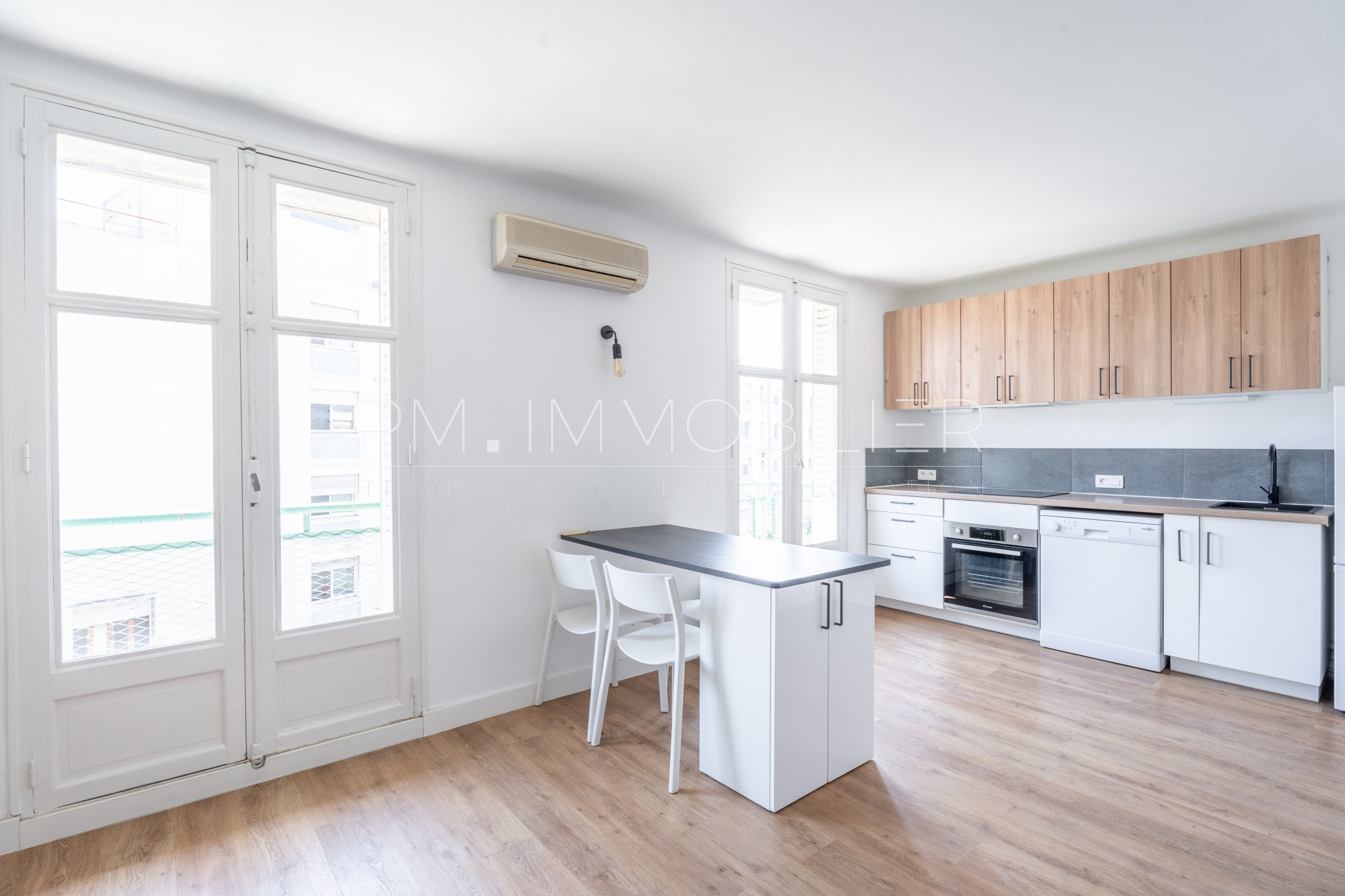 Location Appartement à Marseille 8e arrondissement 4 pièces