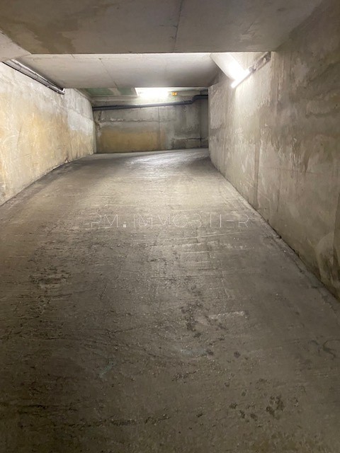 Location Garage / Parking à Marseille 5e arrondissement 0 pièce