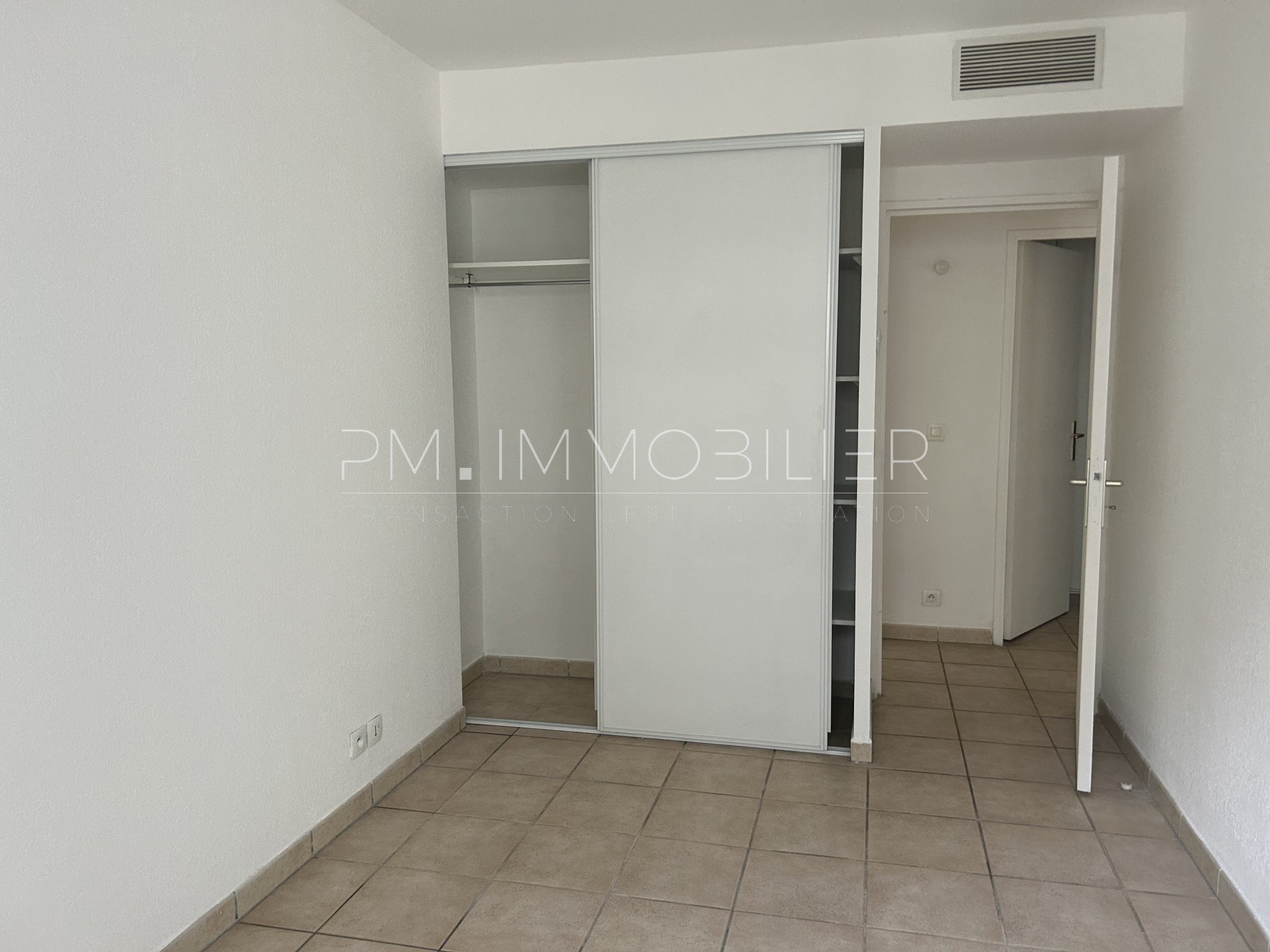 Location Appartement à Marseille 8e arrondissement 3 pièces