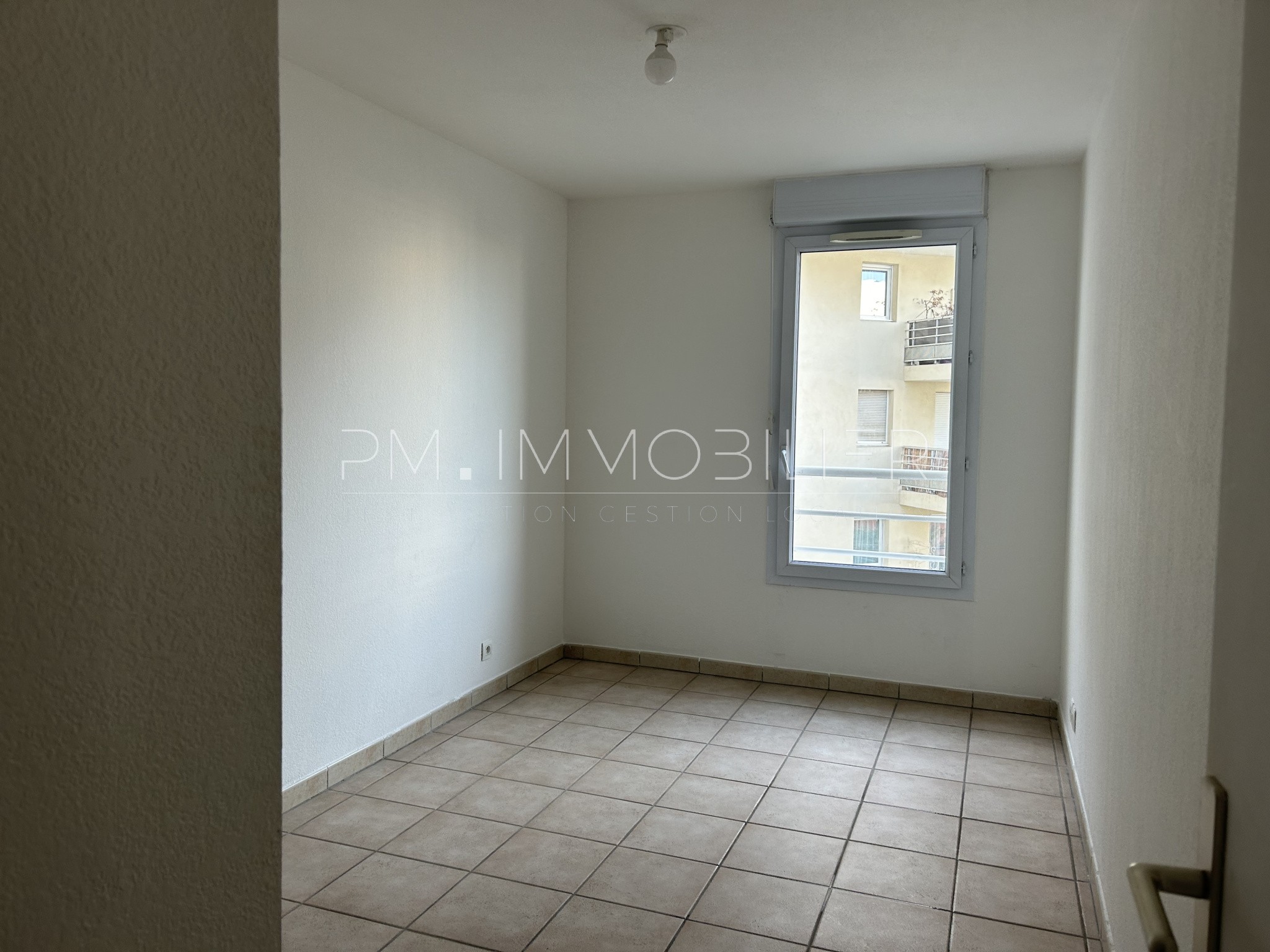 Location Appartement à Marseille 8e arrondissement 3 pièces