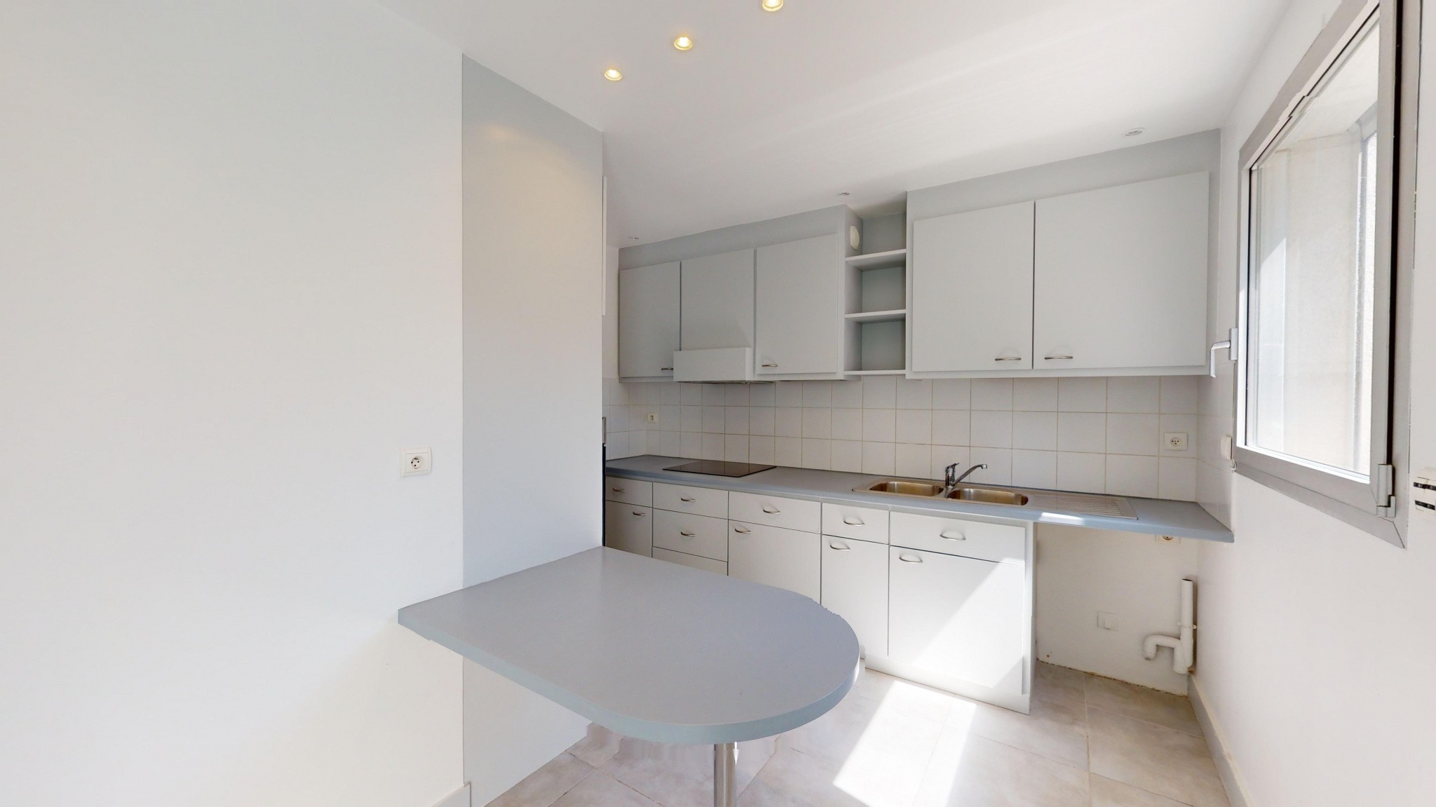 Location Appartement à Marseille 8e arrondissement 6 pièces