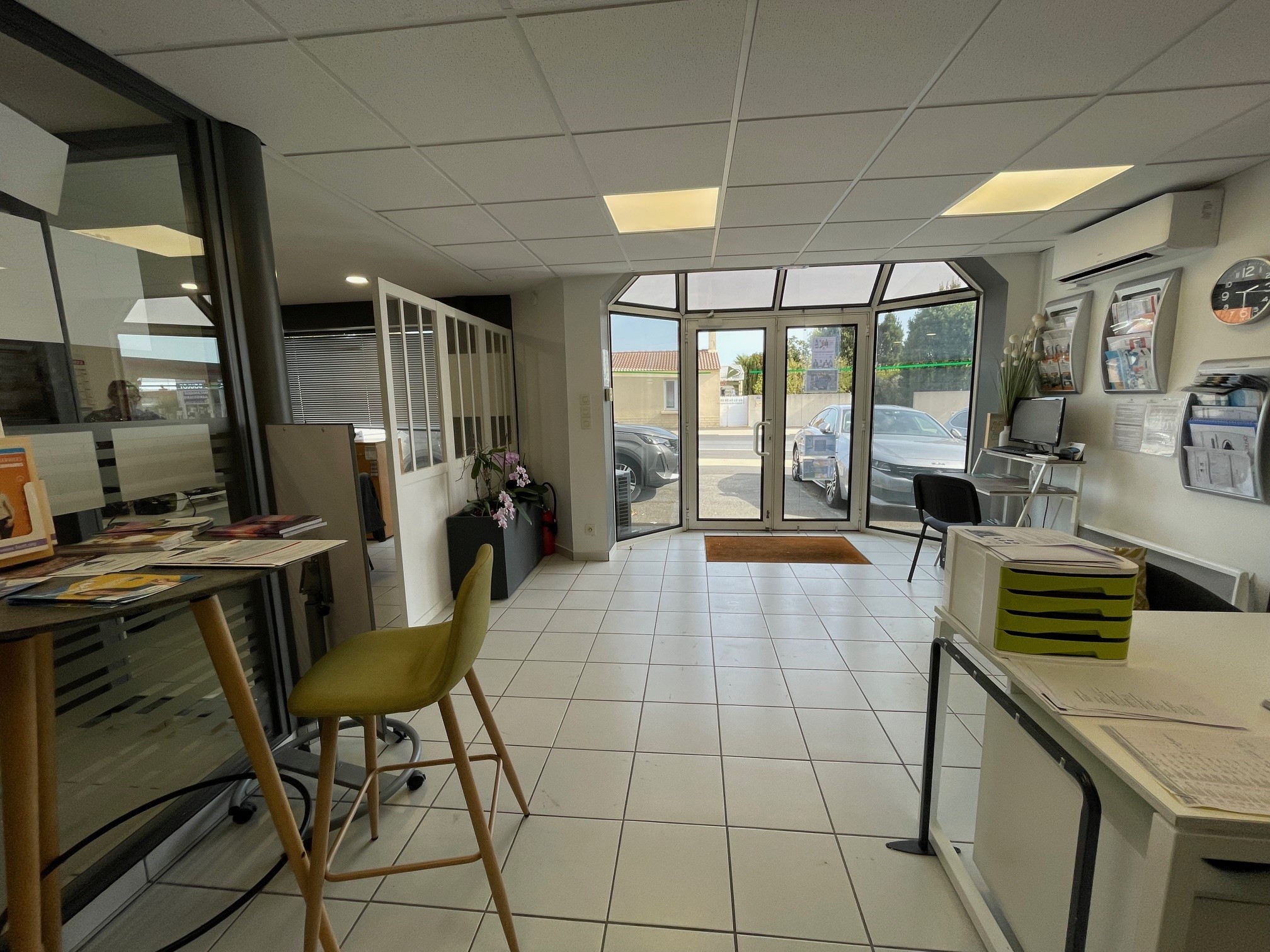 Location Bureau / Commerce à Olonne-sur-Mer 0 pièce