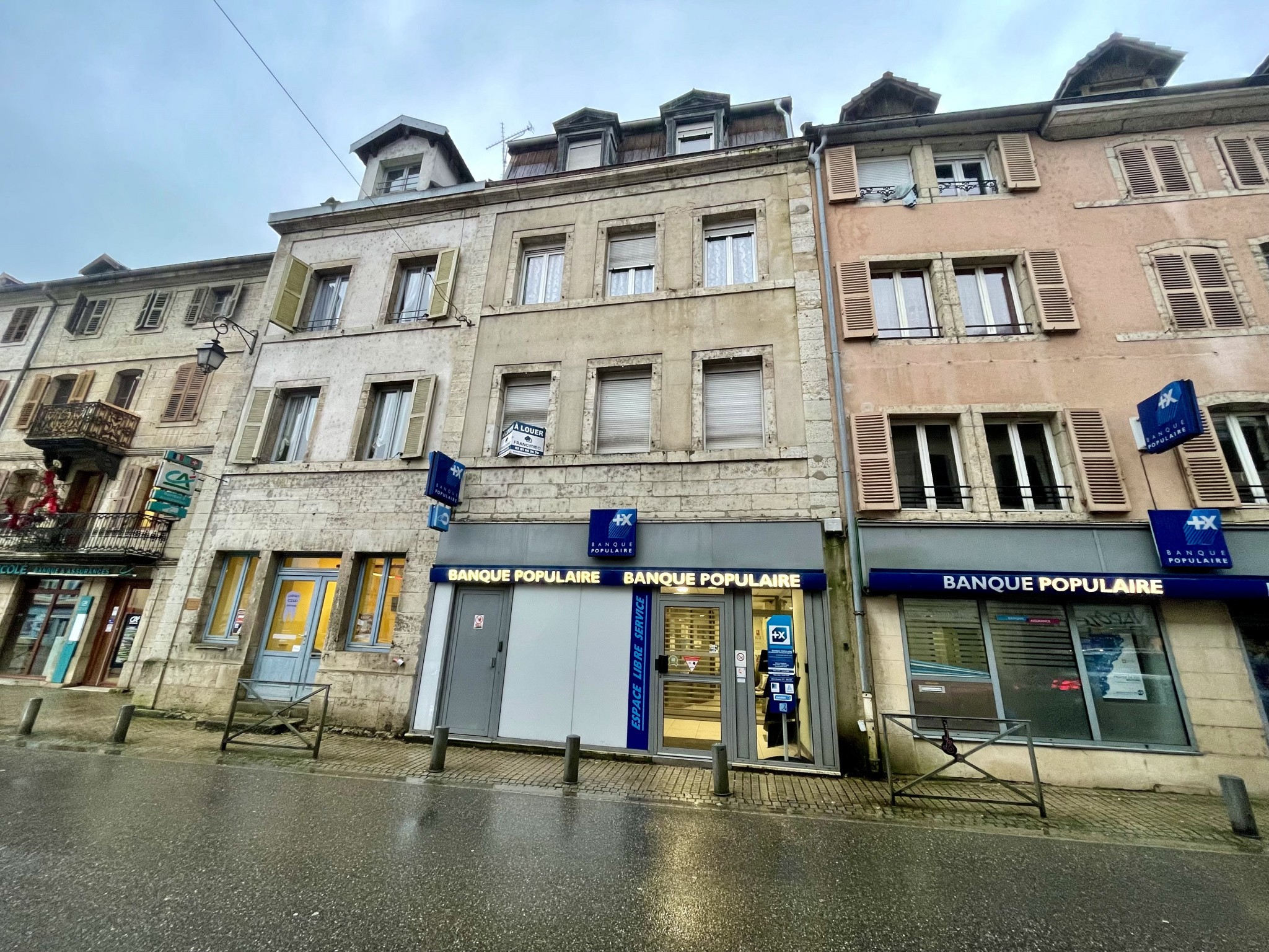 Vente Bureau / Commerce à Saint-Hippolyte 12 pièces