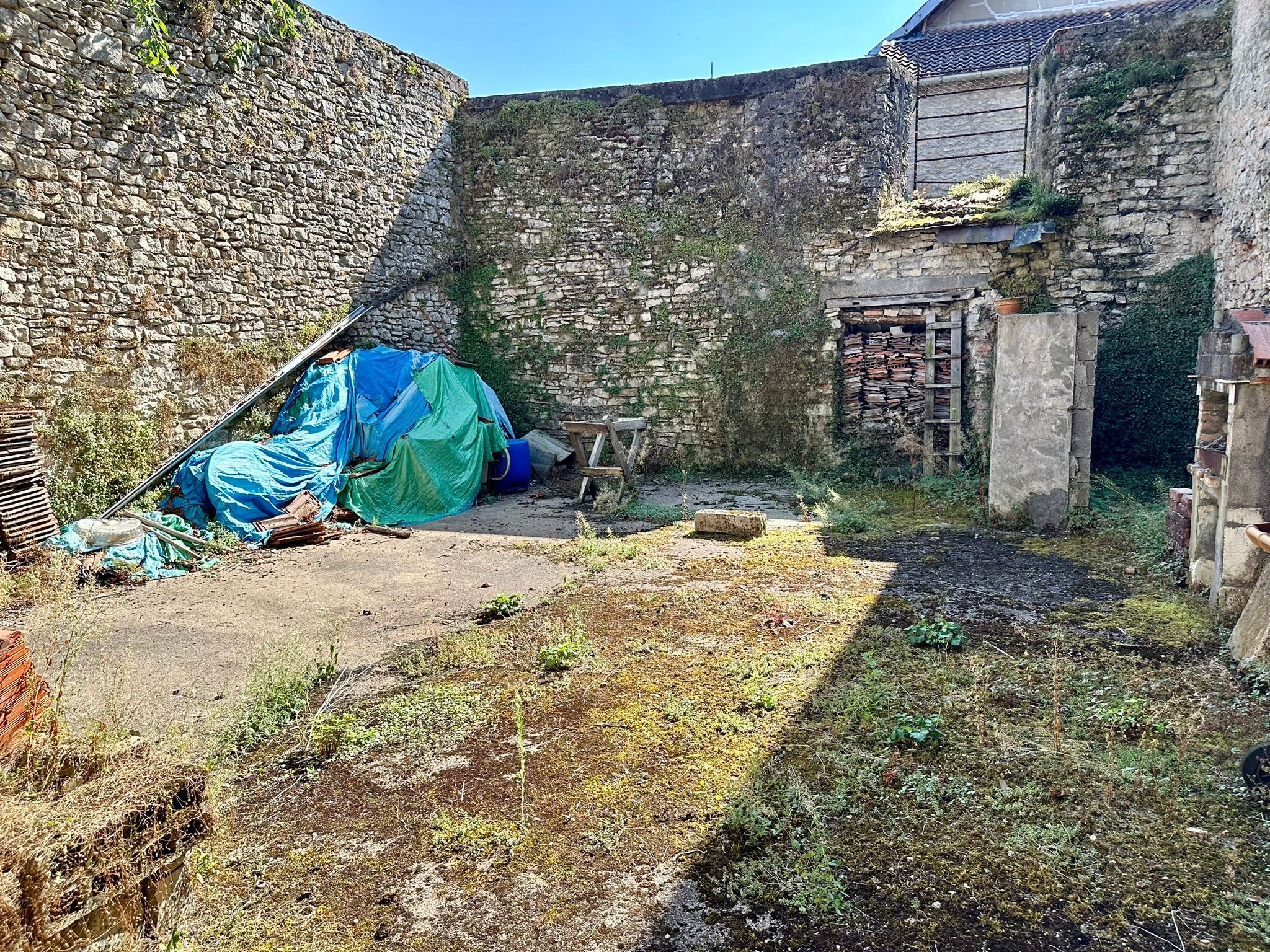 Vente Bureau / Commerce à Villersexel 12 pièces