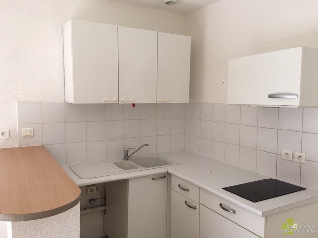 Location Appartement à Châteauneuf-le-Rouge 2 pièces