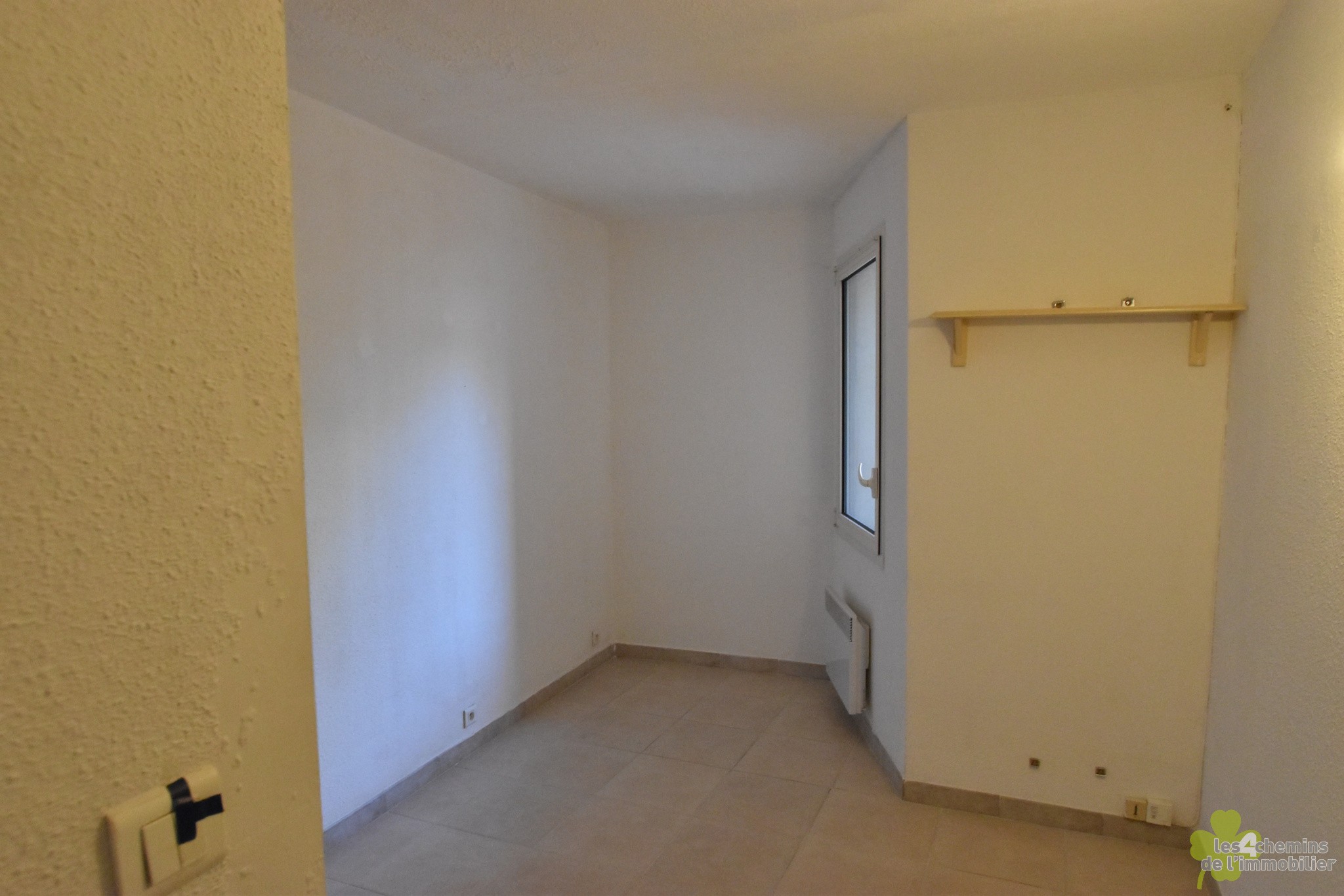 Location Appartement à Châteauneuf-le-Rouge 2 pièces