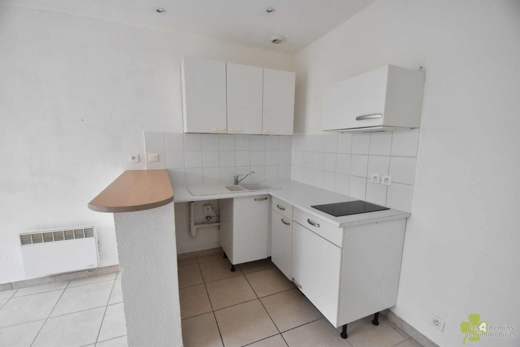 Location Appartement à Châteauneuf-le-Rouge 2 pièces