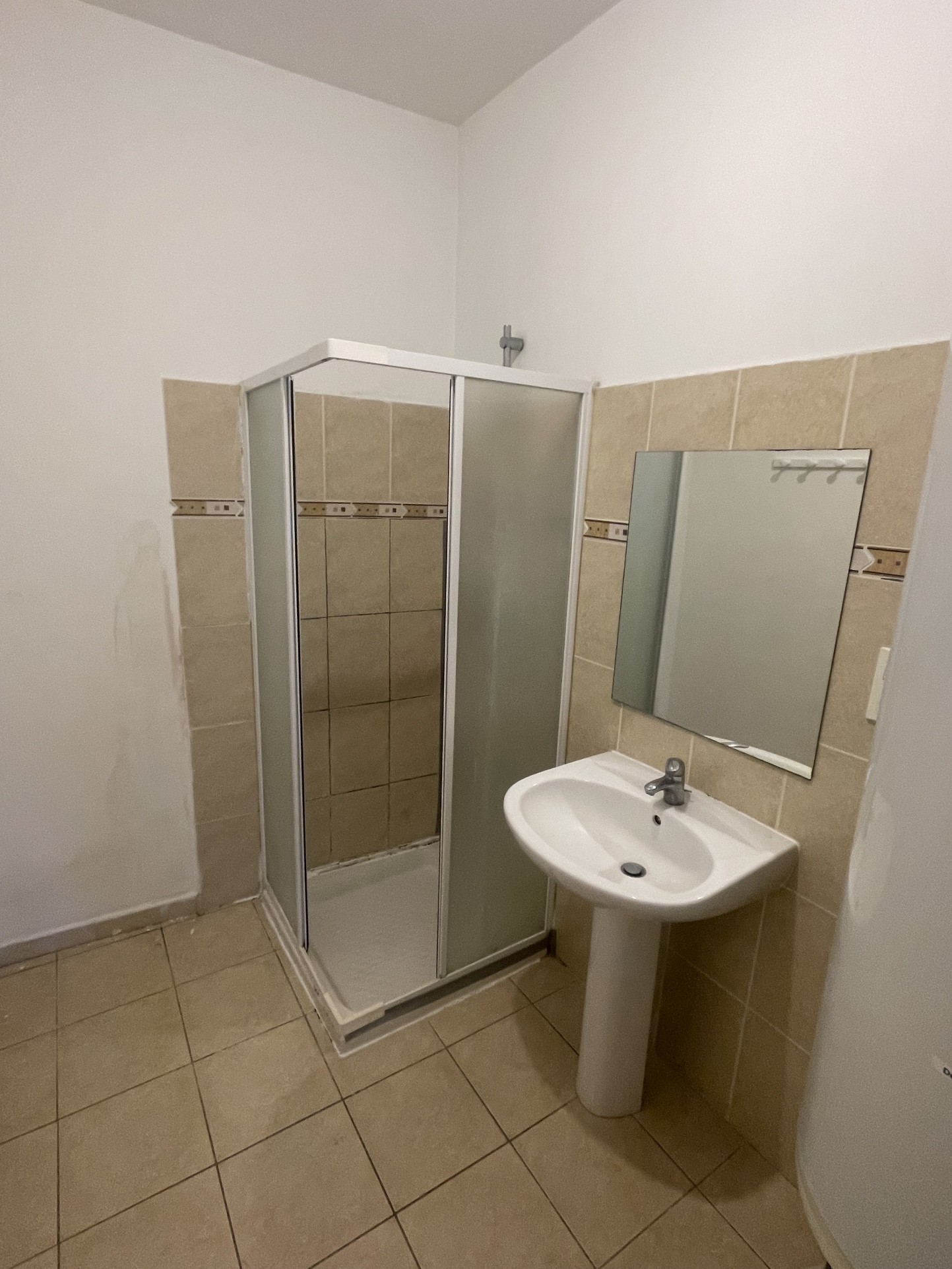 Location Appartement à Beaucaire 4 pièces