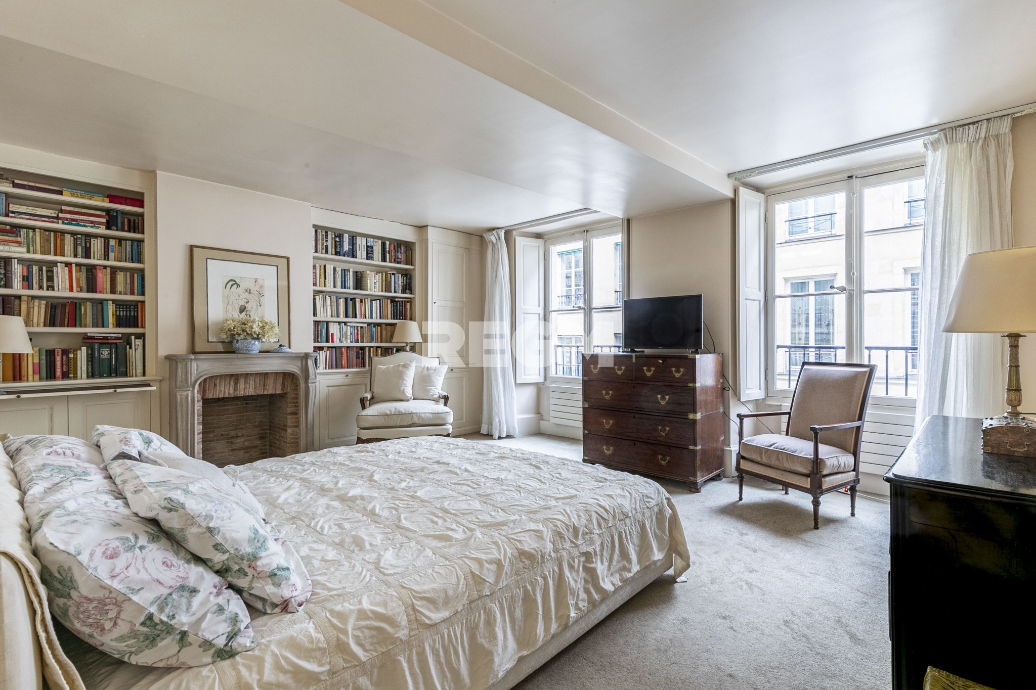 Vente Appartement à Paris Palais-Bourbon 7e arrondissement 4 pièces