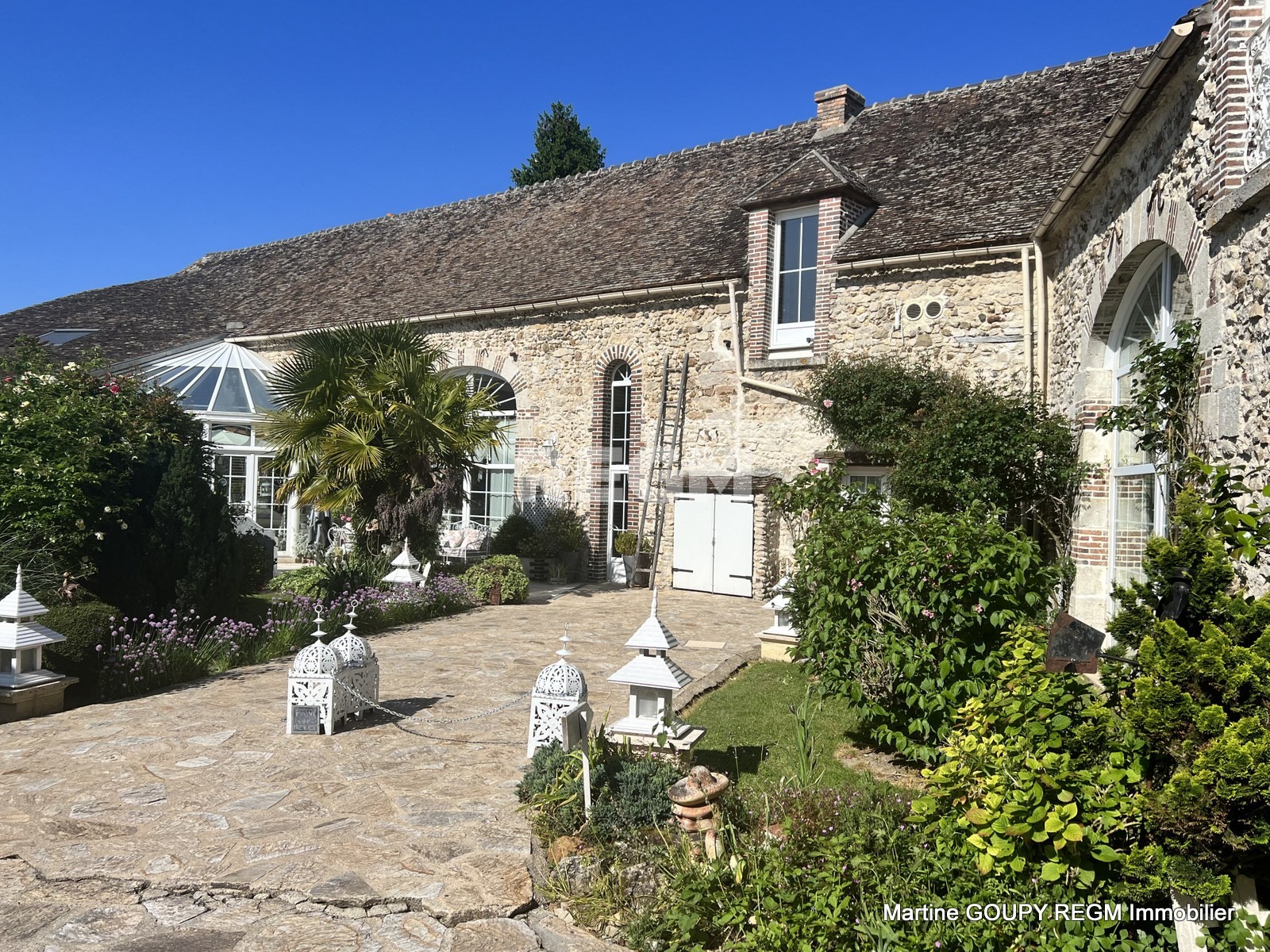 Vente Maison à Bazoches-sur-le-Betz 18 pièces