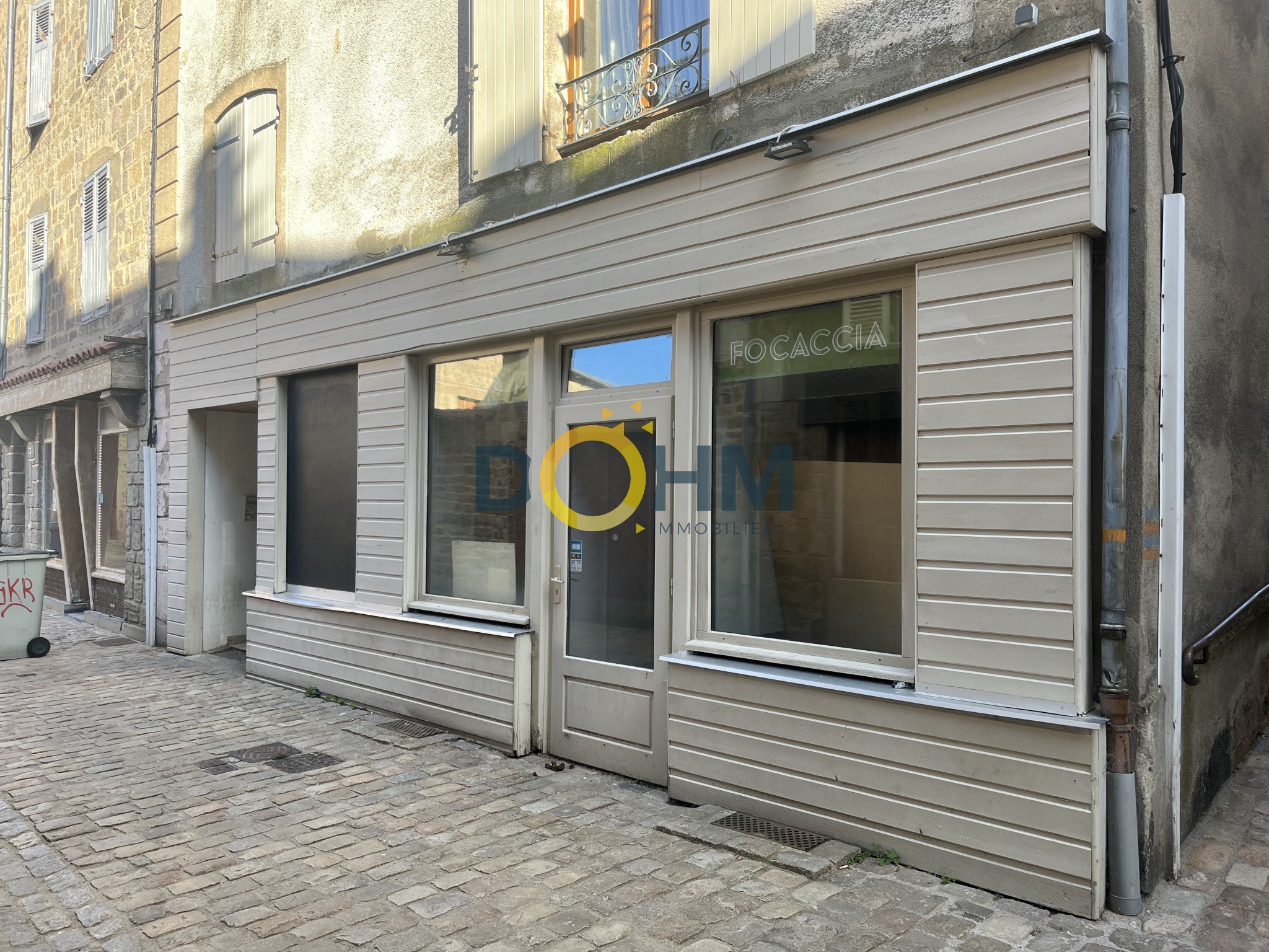 Vente Bureau / Commerce à Saint-Bonnet-le-Château 11 pièces