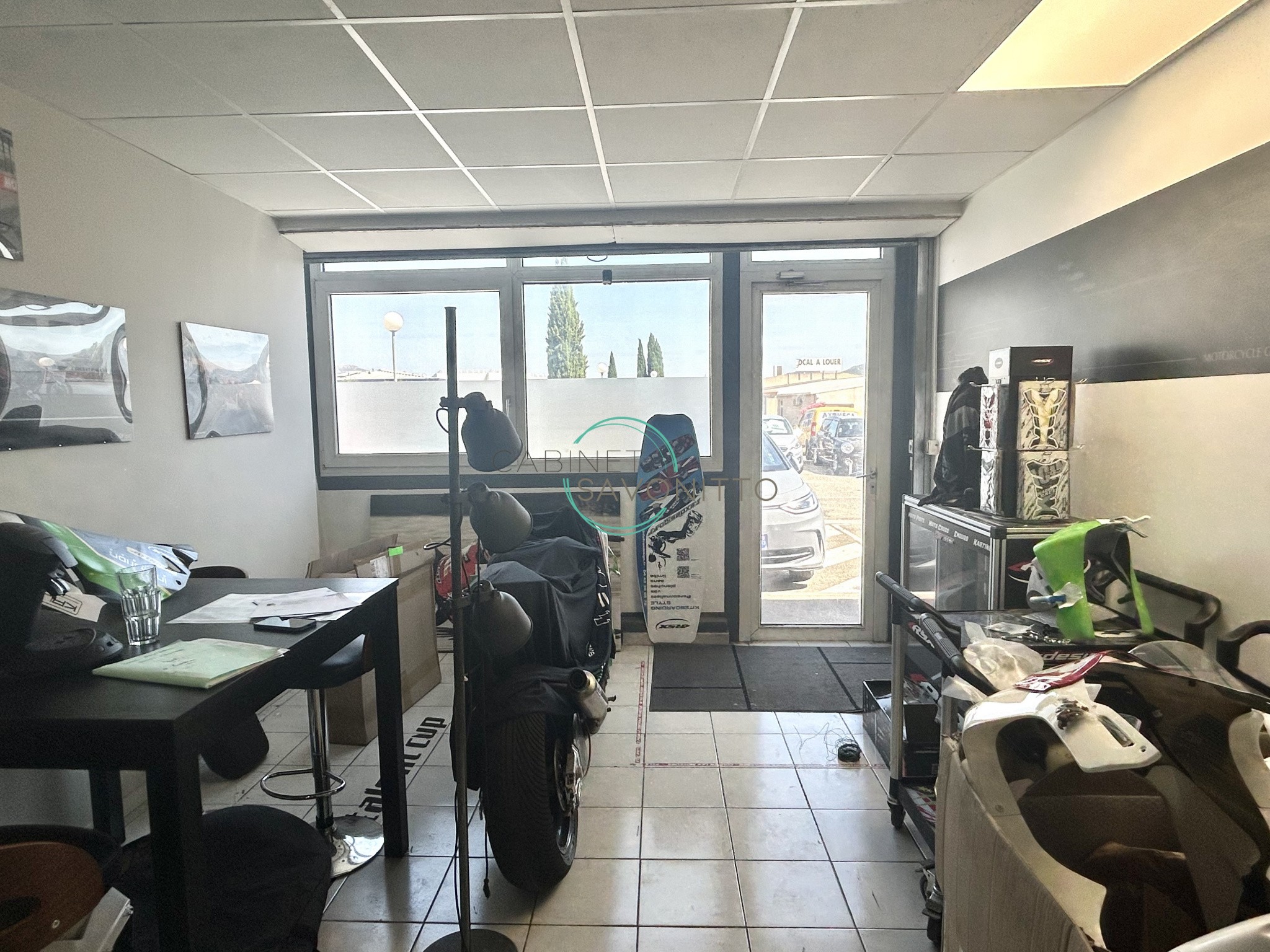 Location Bureau / Commerce à Aubagne 0 pièce