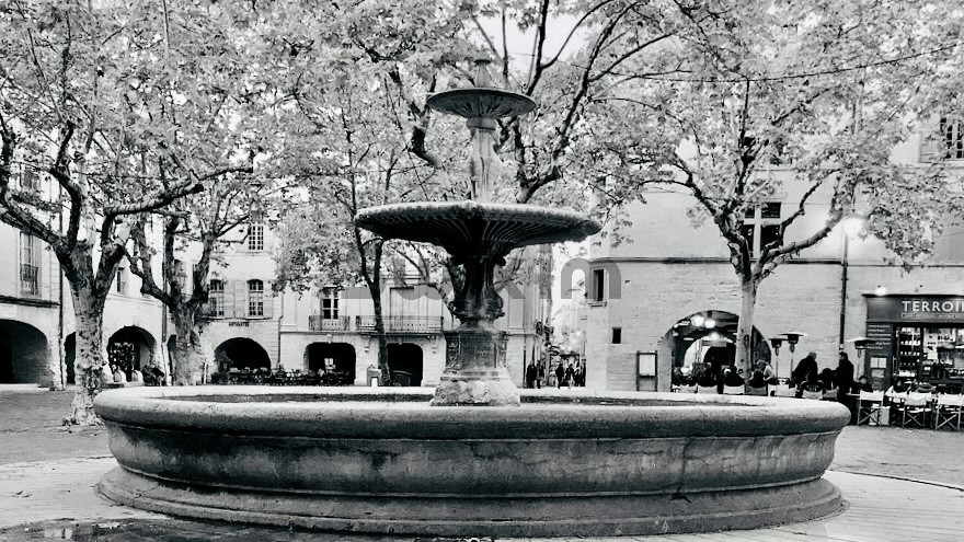 Vente Bureau / Commerce à Uzès 0 pièce