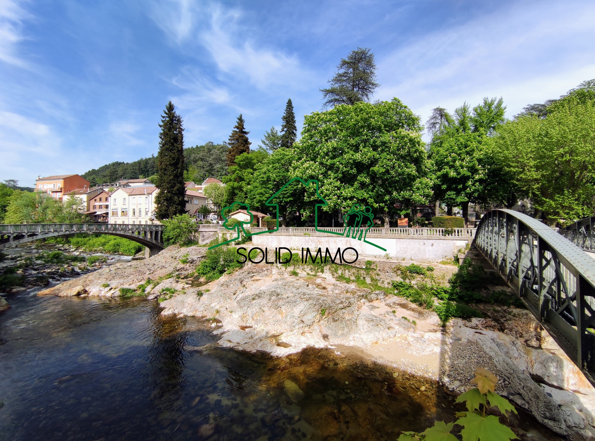 Vente Bureau / Commerce à Vals-les-Bains 0 pièce